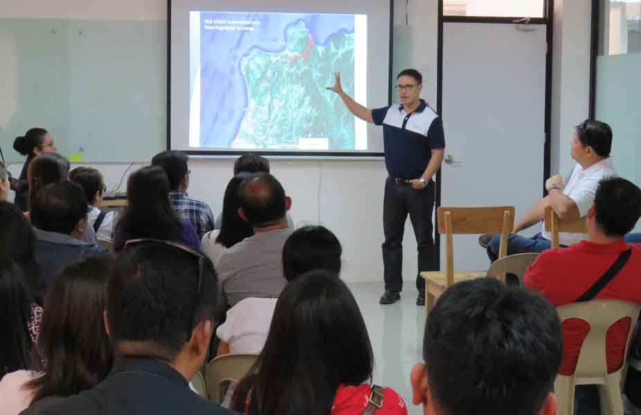 DOE, ERC, energy media take a tour of NLR windfarm in Pagudpud-3